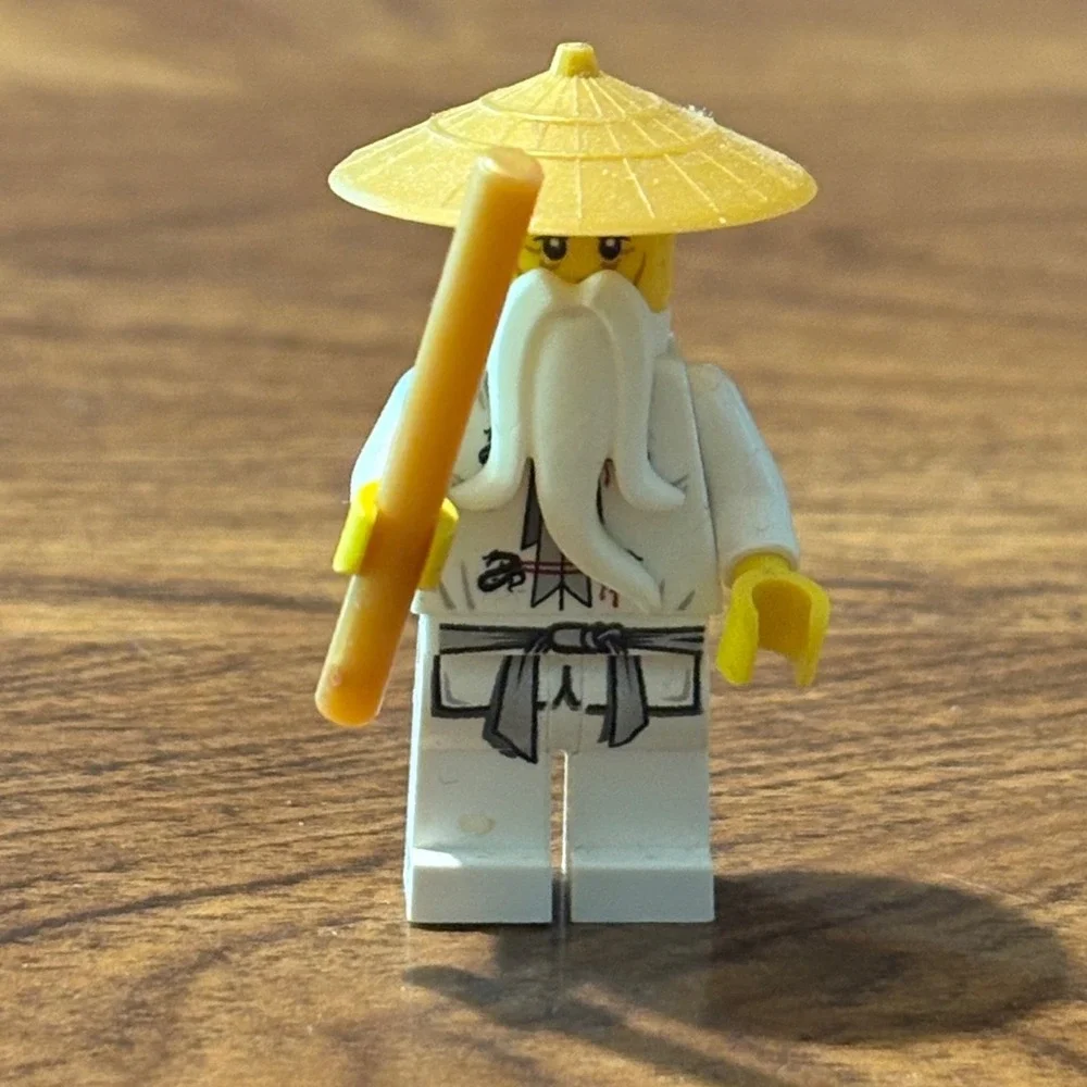 LEGO Ninjago Sensei Wu Minifigure White Kimono Golden Staff njo026 njo064
